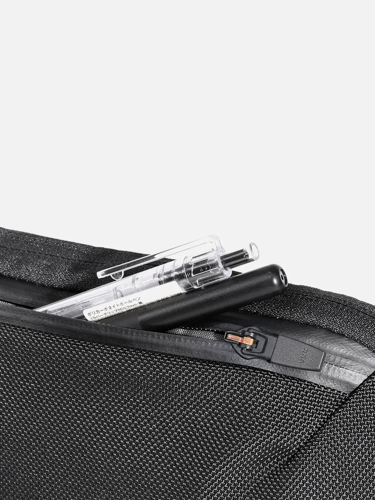 AER Slim Pouch Black