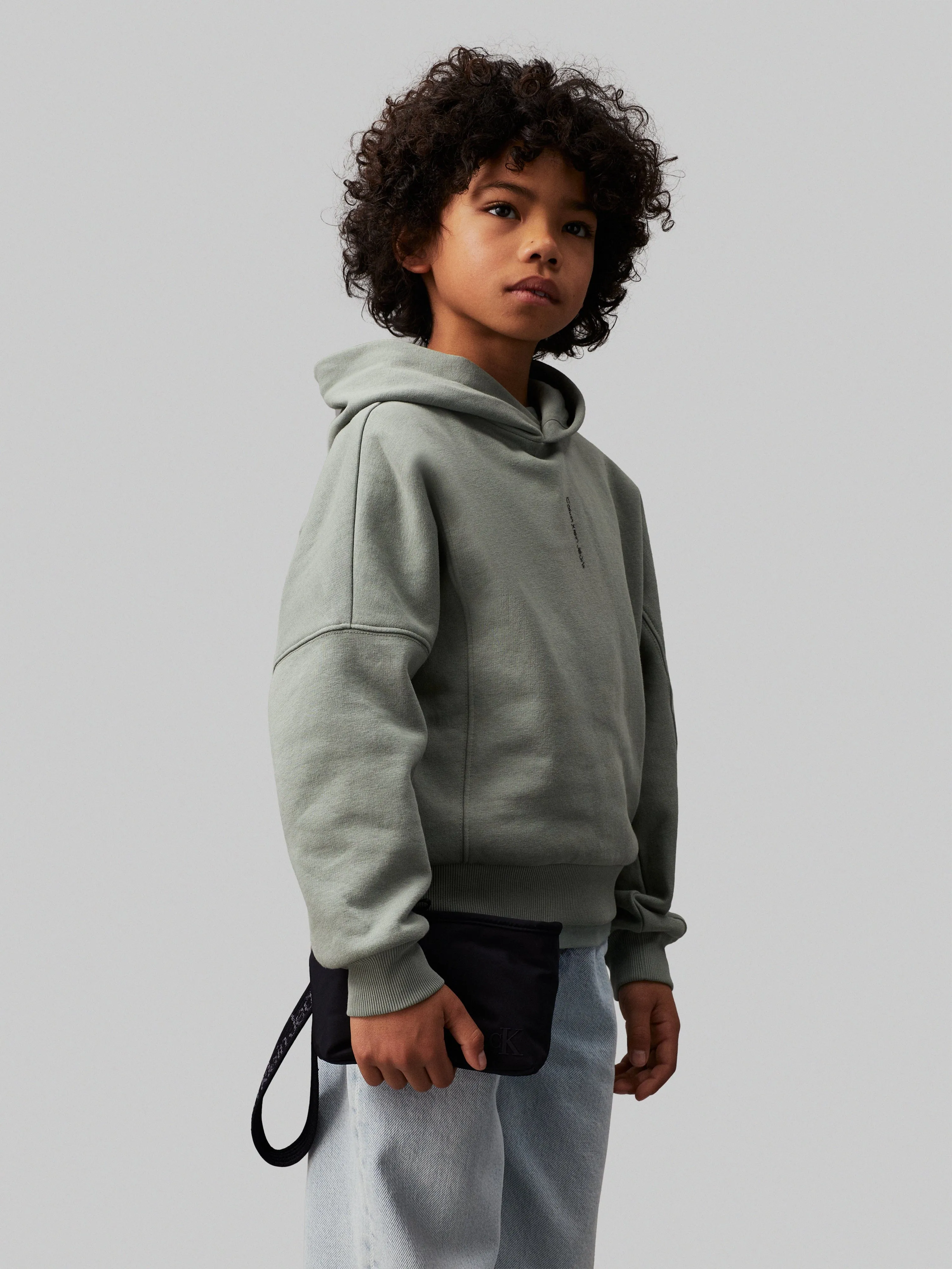 Calvin Klein Baby CK AOP 邮差包 黑色 (30 厘米)